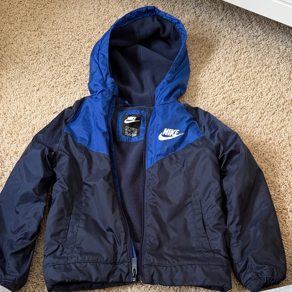 Nike Kids Navy and Royal Blue Puffer Jacket 4T